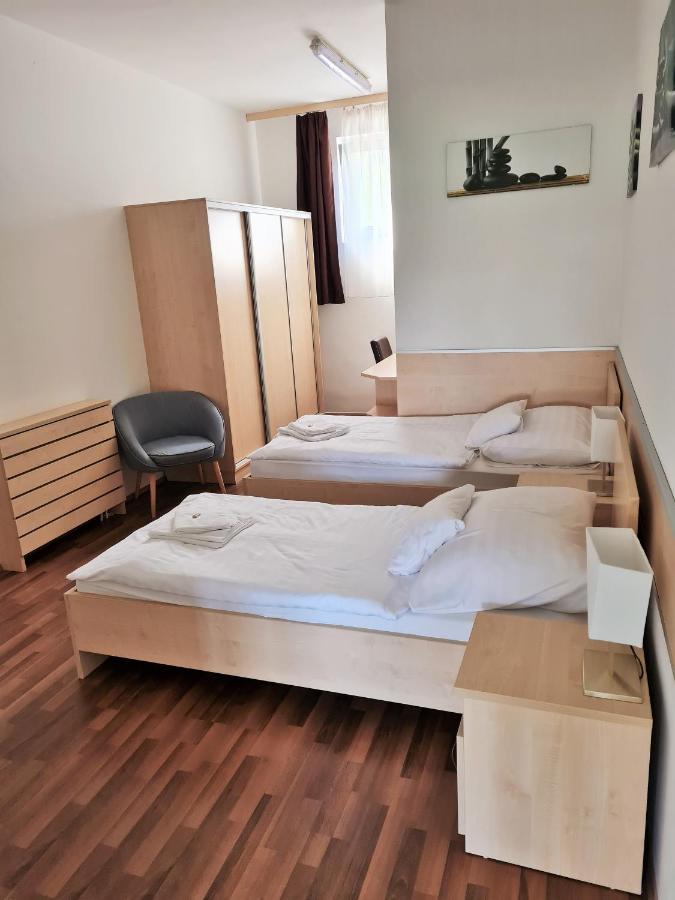 Corner Hotel Angyalfoeld Budapest Eksteriør billede
