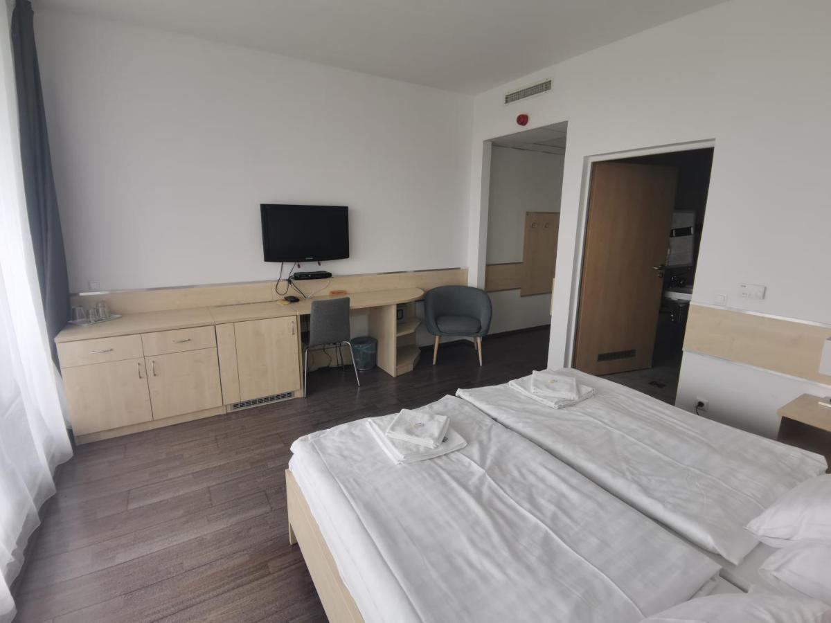 Corner Hotel Angyalfoeld Budapest Eksteriør billede